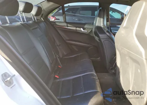 2013 Mercedes-Benz C 63 Amg из США, поврежденный, VIN WDDGF7HB5DA836968